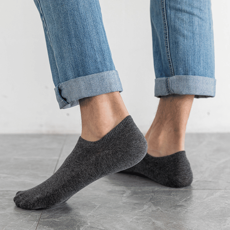 4 Pairs Men's Invisible No Show Liner Socks, Soft Breathable Thin Comfort