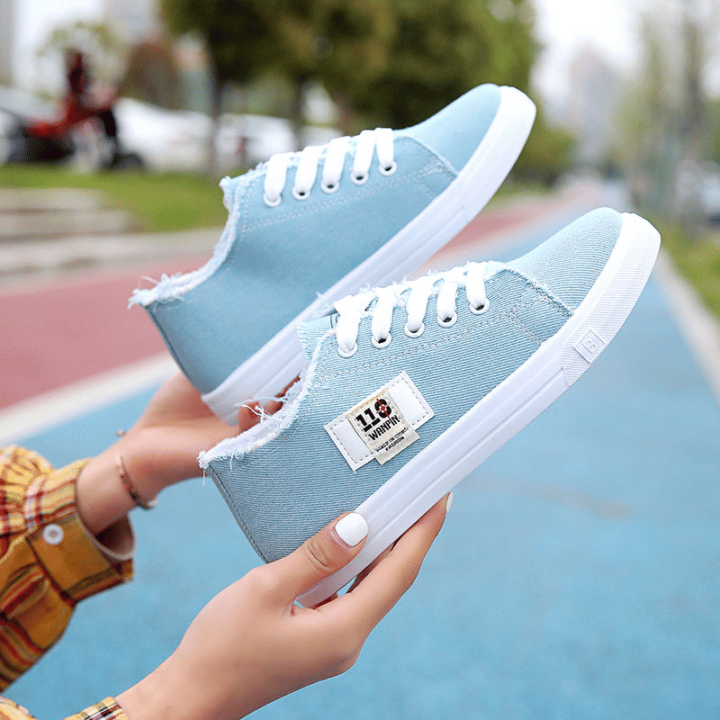 ASSKLO Women's Slip-Resistant Breathable Canvas Sneakers: Classic Casual Everyday Shoes