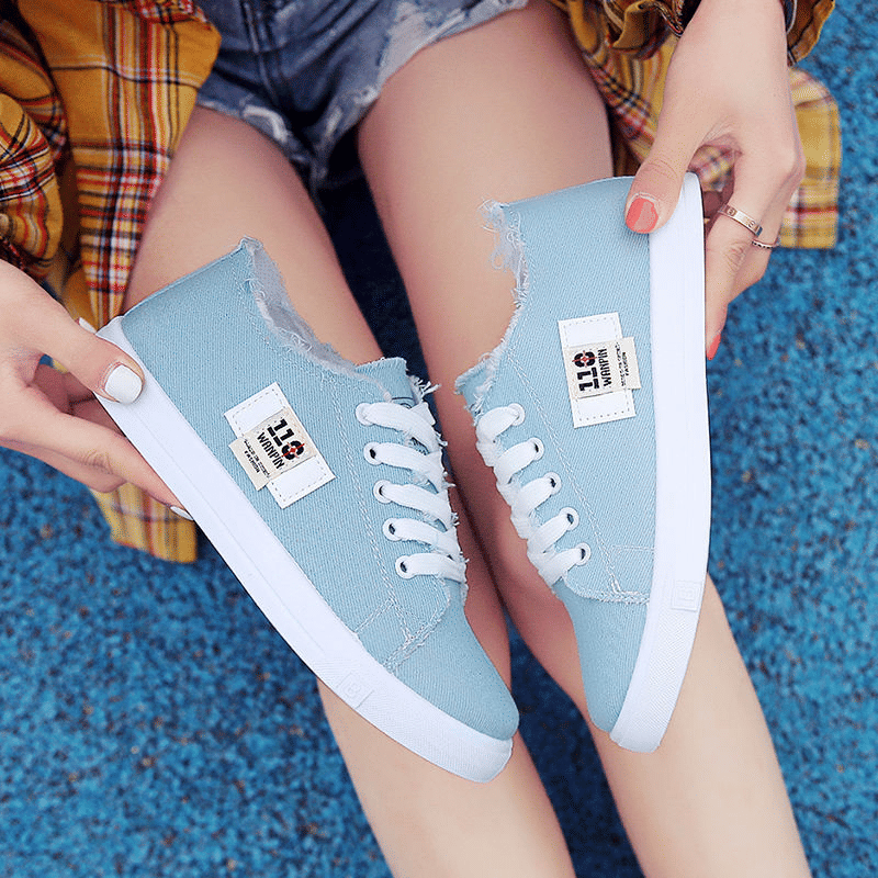ASSKLO Women's Slip-Resistant Breathable Canvas Sneakers: Classic Casual Everyday Shoes