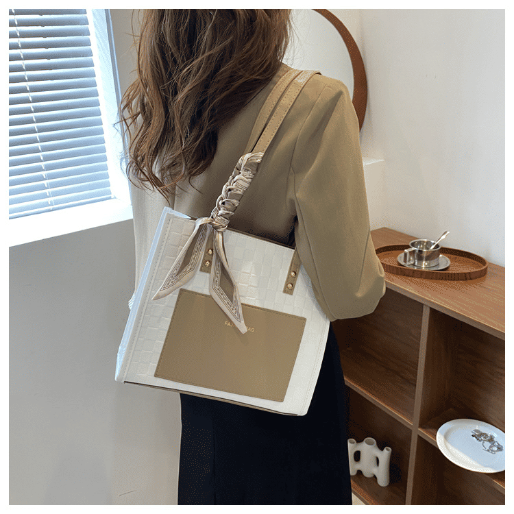 Stylish Khaki Women's Shoulder Bag Messenger Tote - Large Capacity Handbag