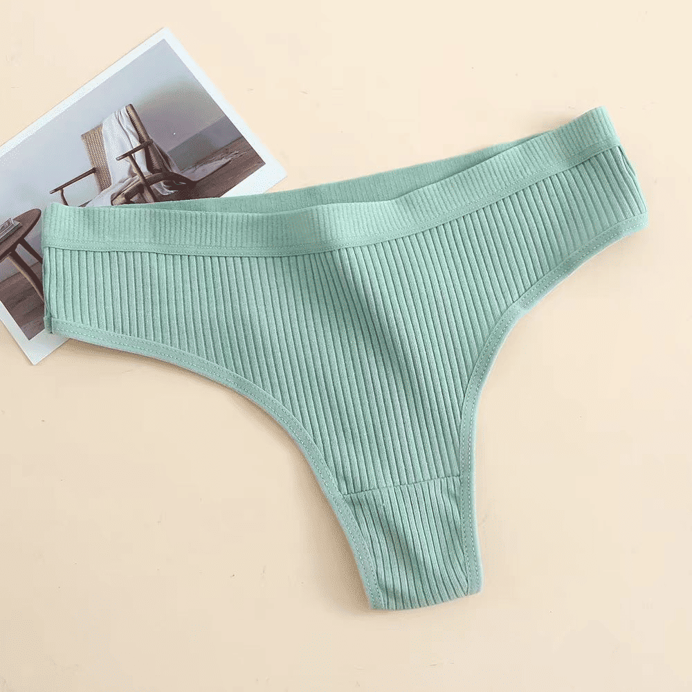 6-Pack Women's Seamless Ribbed Sports Panties: Breathable Cotton Blend Underwear
