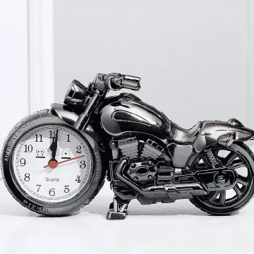 Retro Motorcycle Alarm Clock Creative Desk Decor Plastic Quartz Movement Battery Powered