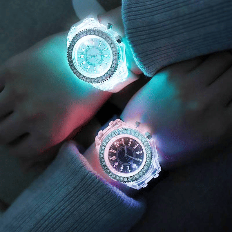 Luminous Rhinestone LED Quartz Fashion Watch for Men and Women