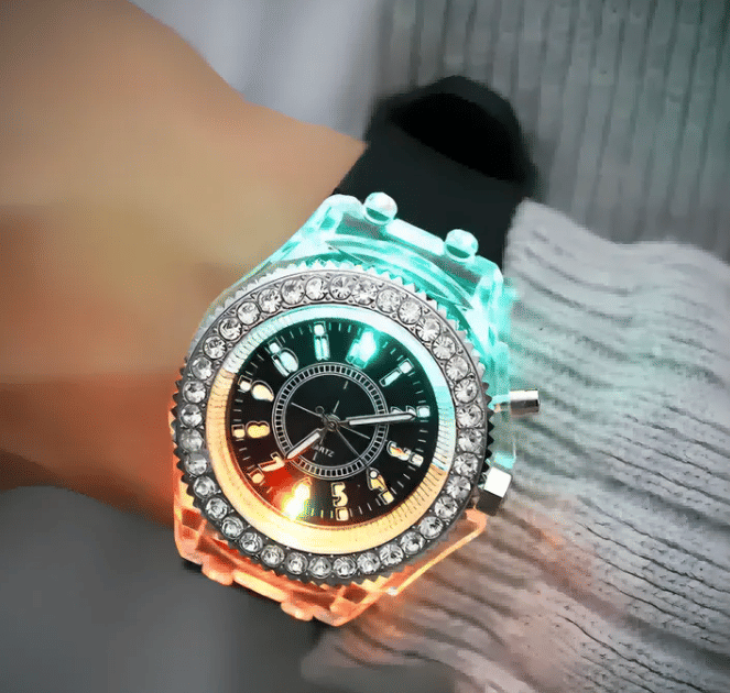 Luminous Rhinestone LED Quartz Fashion Watch for Men and Women